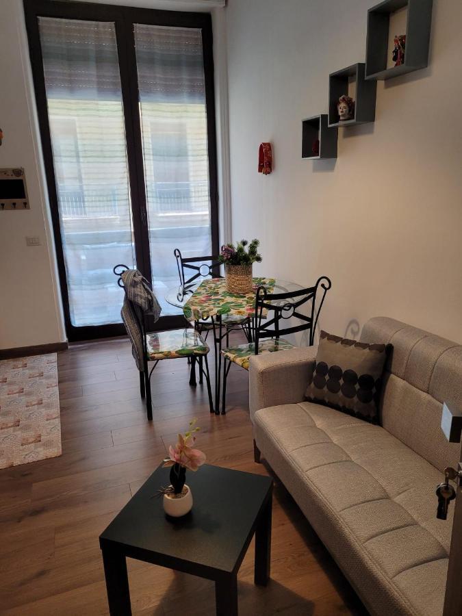 Appartement La Dimora Di Enrico à Catane Extérieur photo